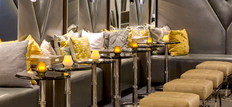 Relax in the Park Plaza's glamorous bar